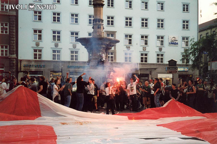 2001-05-Meisterfeier2