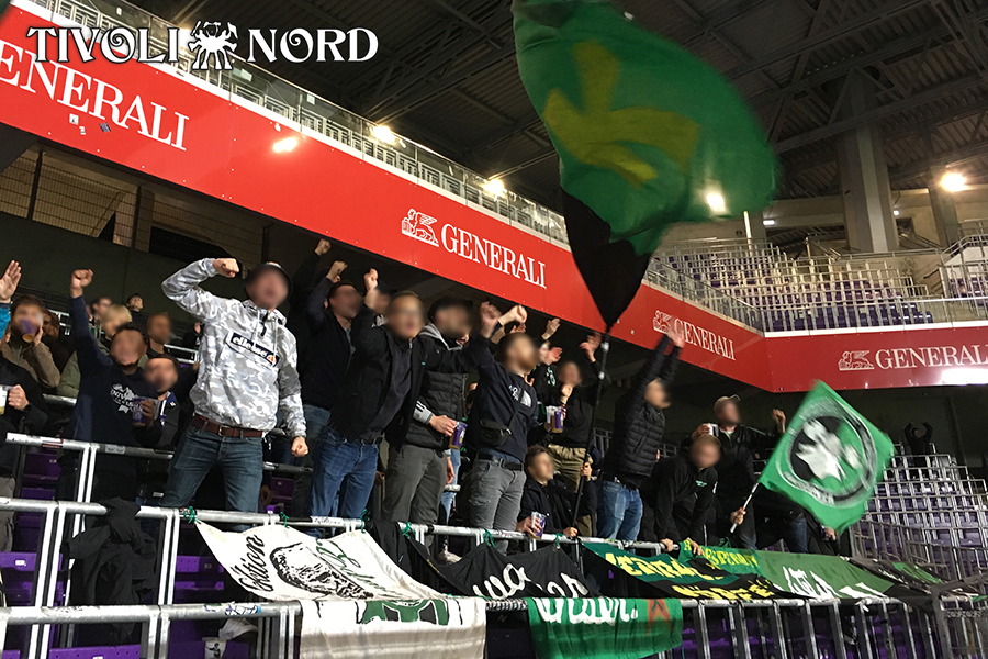 Young Violets - FCW 1:2
